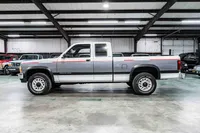1992-Dodge-Dakota-Bright White Silver Metallic-597743-34.jpg